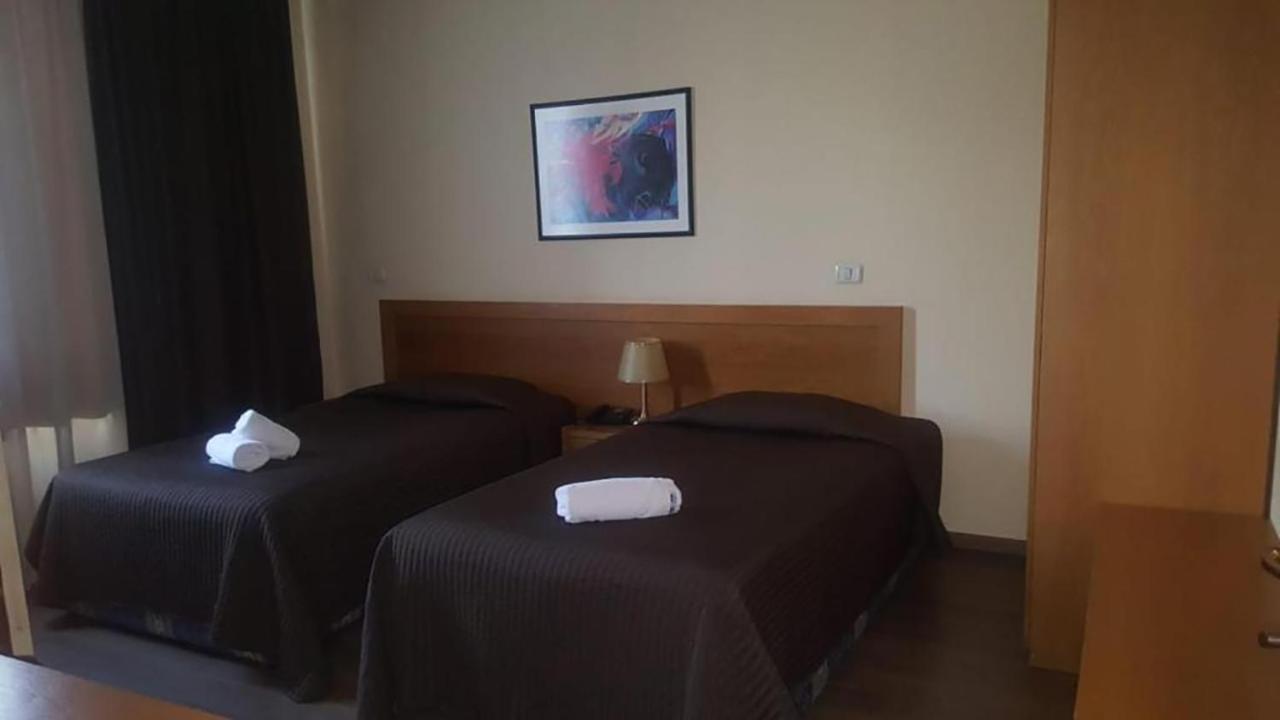 Hotel Doro City Τίρανα Εξωτερικό φωτογραφία