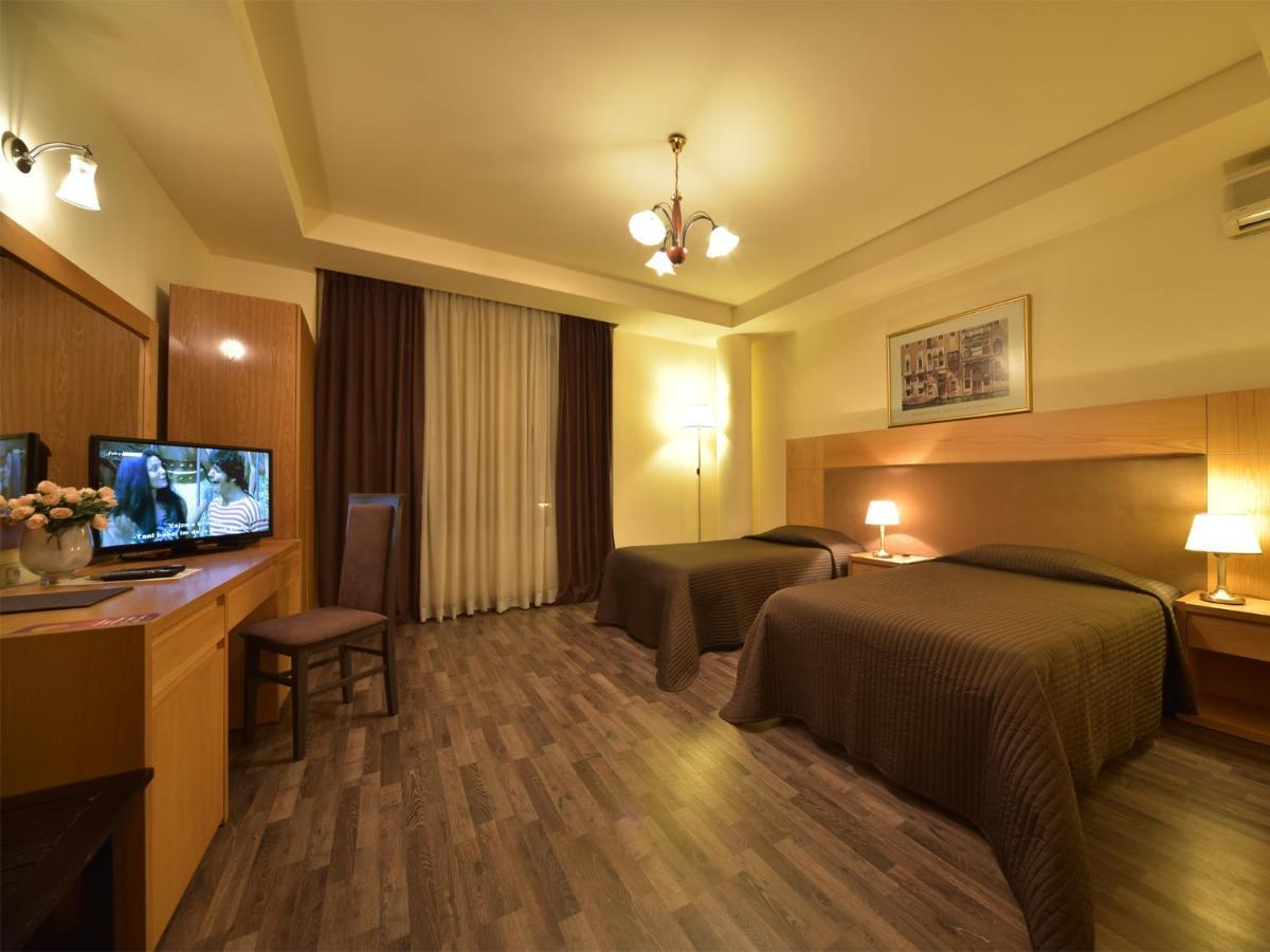 Hotel Doro City Τίρανα Εξωτερικό φωτογραφία